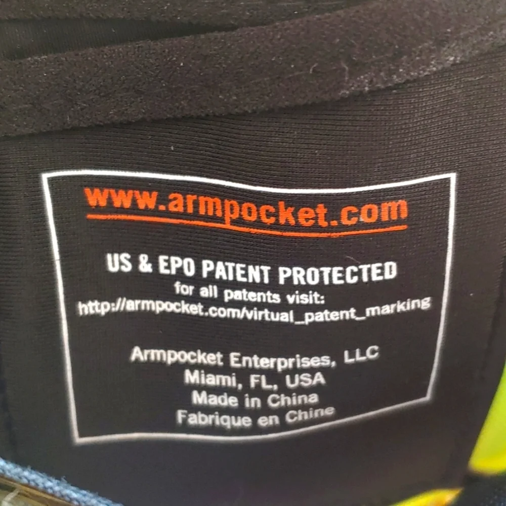 NWOT Armpocket Exercise Velcro Arm Band Cell Phone Holder